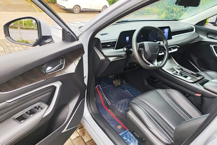 Used Venucia V 2021 260T Idol Edition Driver Seat