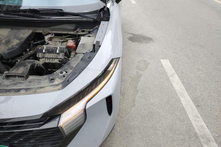 Used Venucia V 2021 260T Idol Edition Engine Bay Left