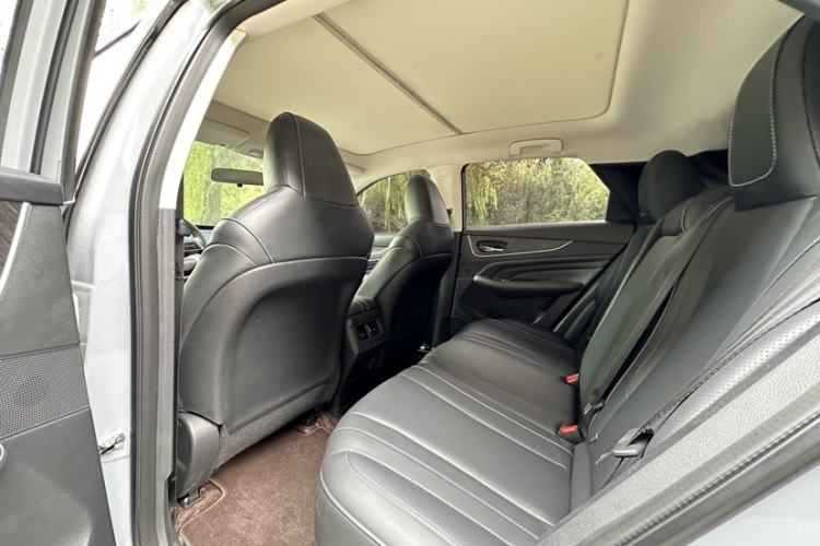 Used Venucia V 2021 260T Idol Edition Exterior 7