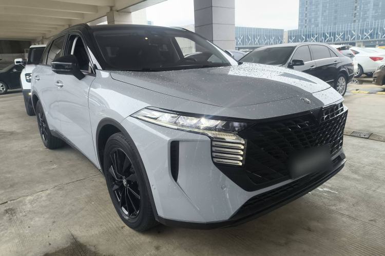 Used Venucia V 2021 260T Tianwang Edition Front Right 45 Deg