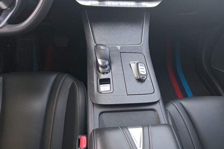 Used Venucia V 2021 260T Idol Edition Gear Lever