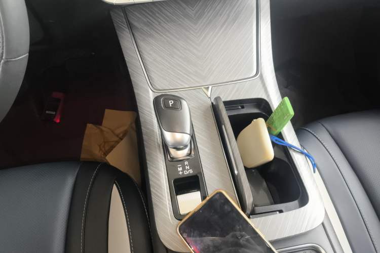 Used Venucia V 2021 260T Tianwang Edition Gear Lever