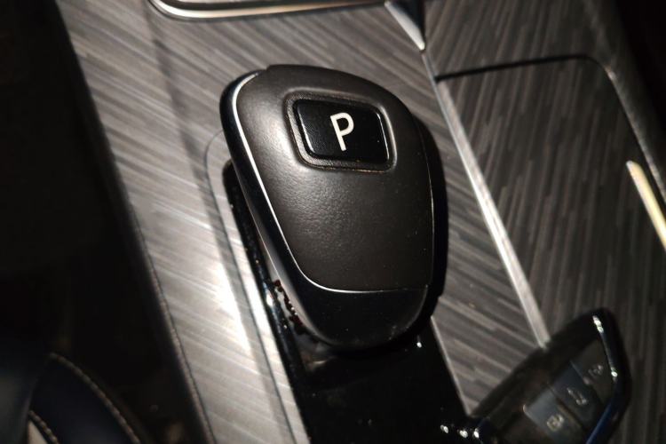 Used Venucia V 2021 260T Tianwang Edition Gear Lever
