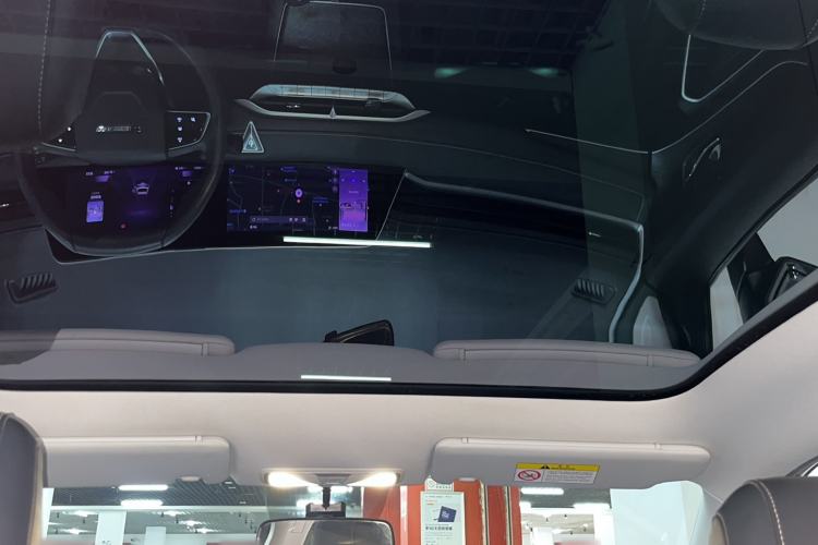 Used Venucia V 2021 260T Idol Edition Headliner