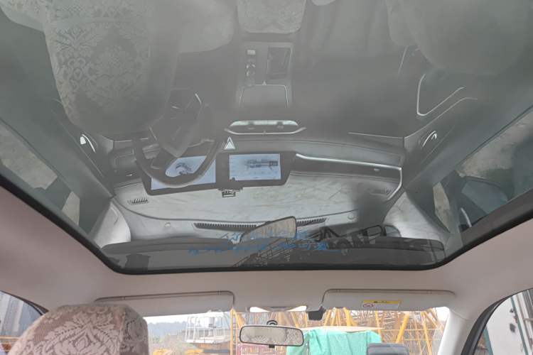 Used Venucia V 2021 260T Idol Edition Headliner