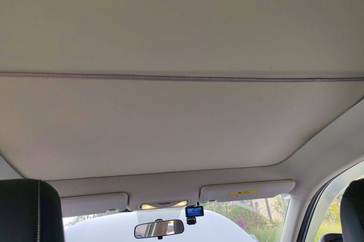 Used Venucia V 2021 260T Idol Edition Headliner