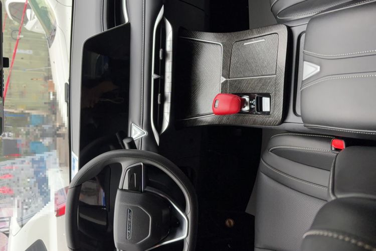 Used Venucia V 2021 260T Idol Edition Interior 3