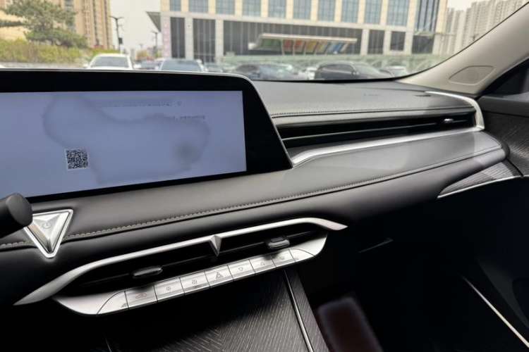 Used Venucia V 2021 260T Idol Edition Interior 5