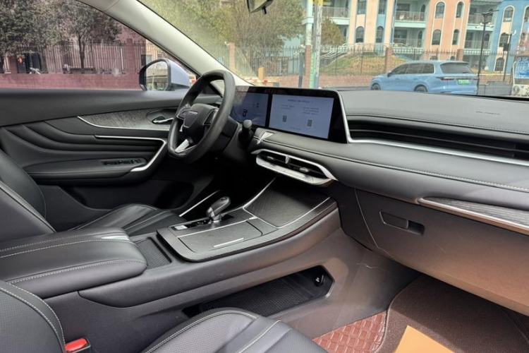 Used Venucia V 2021 260T Idol Edition Interior 7