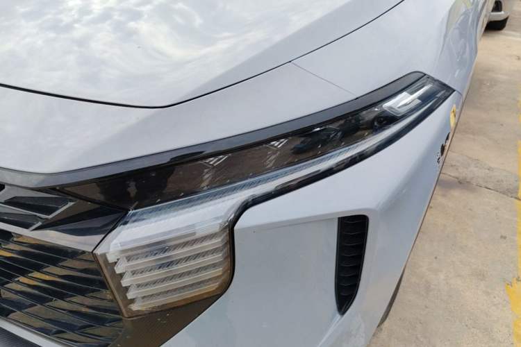 Used Venucia V 2021 260T Idol Edition Left Front Headlight