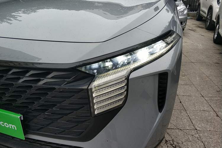 Used Venucia V 2021 260T Idol Edition Left Front Headlight