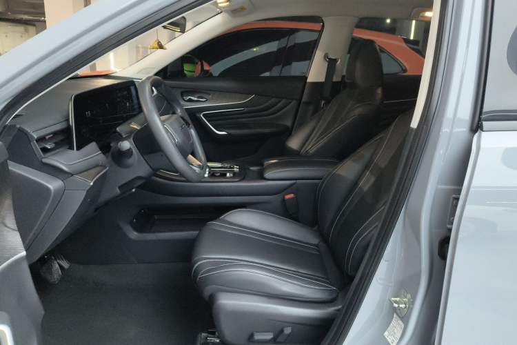 Used Venucia V 2021 260T Idol Edition Left Front Seat