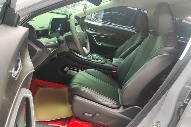 Used Venucia V 2021 260T Idol Edition Left Front Seat