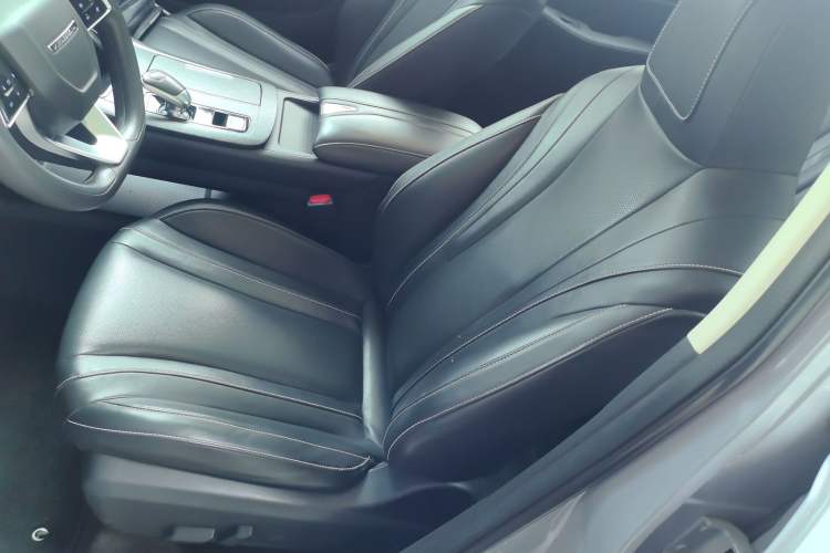 Used Venucia V 2021 260T Idol Edition Left Front Seat