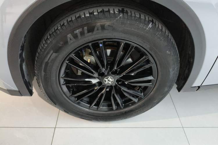 Used Venucia V 2021 260T Idol Edition Left Front Wheel Hub