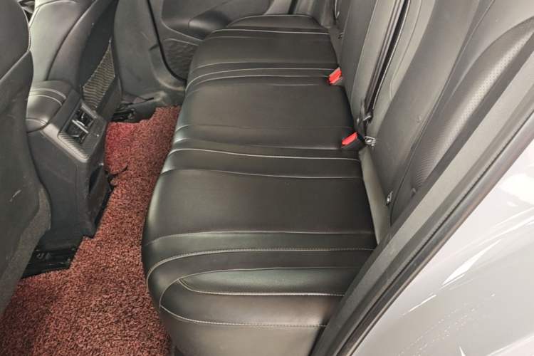 Used Venucia V 2021 260T Idol Edition Left Rear Seat