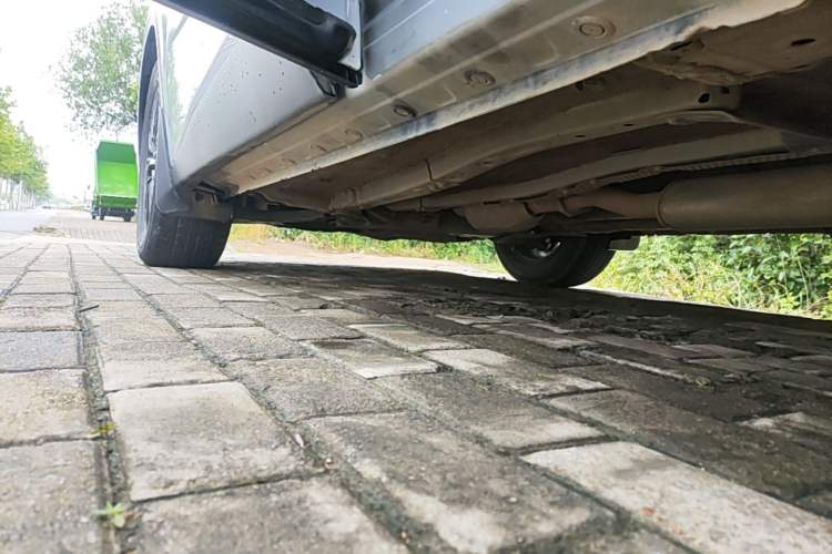 Used Venucia V 2021 260T Idol Edition Left Side Sill