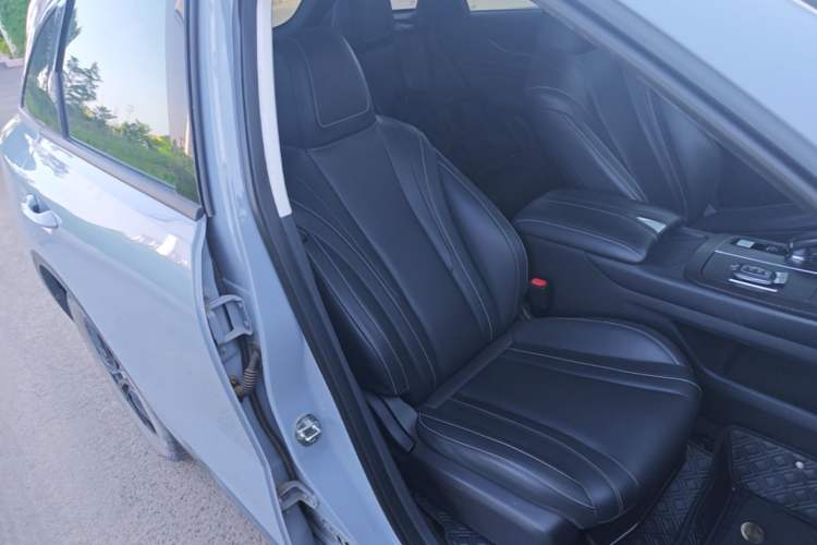 Used Venucia V 2021 260T Idol Edition Right Front Seat
