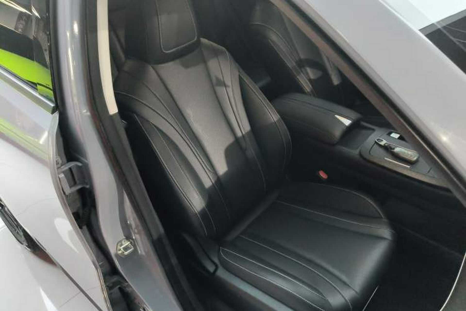 Used Venucia V 2021 260T Idol Edition Right Front Seat
