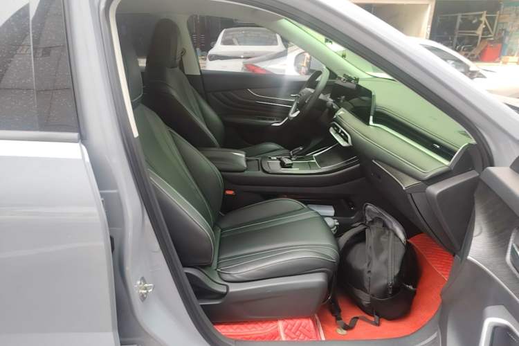 Used Venucia V 2021 260T Idol Edition Right Front Seat