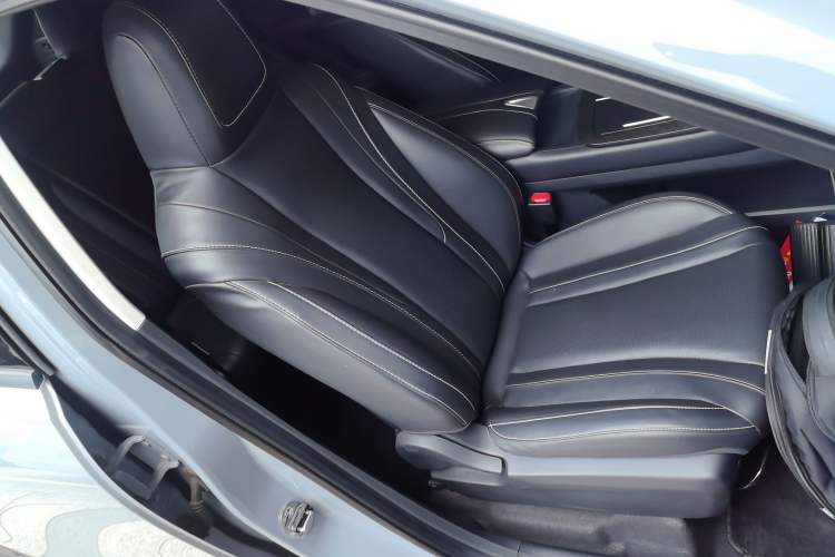 Used Venucia V 2021 260T Idol Edition Right Front Seat