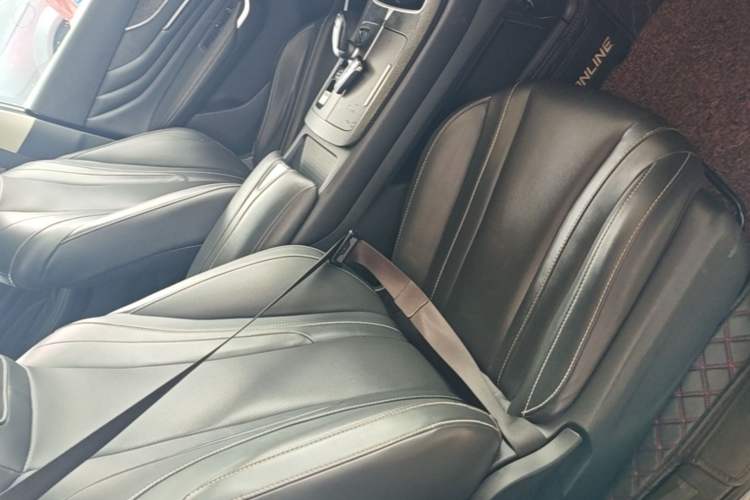 Used Venucia V 2021 260T Idol Edition Right Front Seat