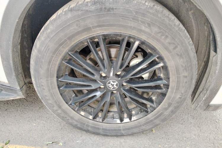 Used Venucia V 2021 260T Idol Edition Right Front Wheel Hub