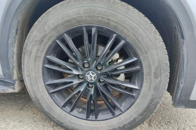 Used Venucia V 2021 260T Idol Edition Right Front Wheel Hub