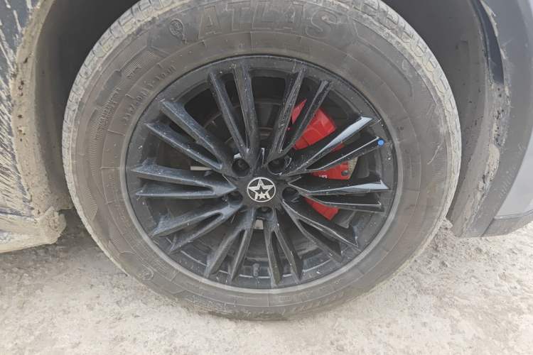 Used Venucia V 2021 260T Idol Edition Right Front Wheel Hub