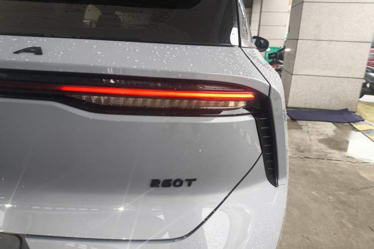 Used Venucia V 2021 260T Tianwang Edition Right Rear Taillight