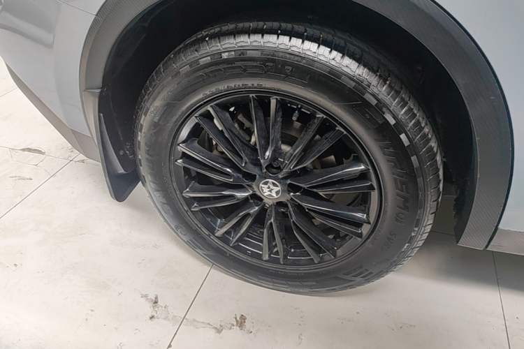 Used Venucia V 2021 260T Idol Edition Right Rear Wheel Hub