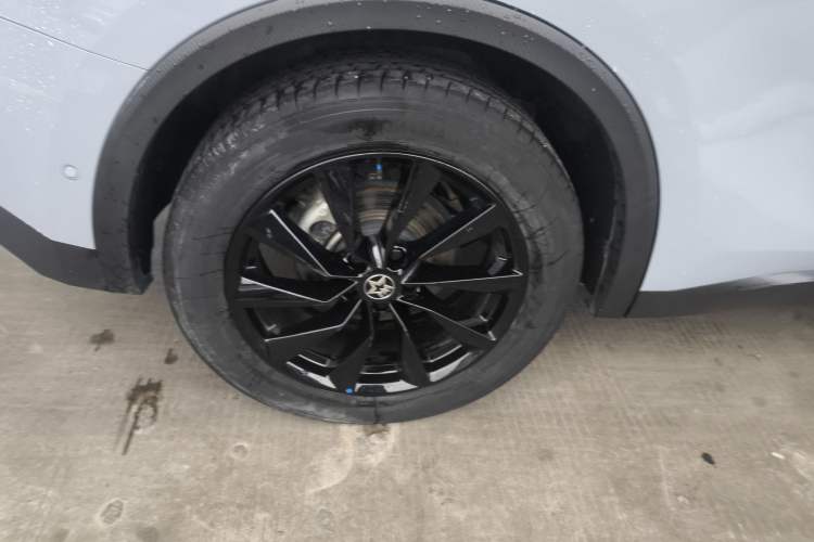 Used Venucia V 2021 260T Tianwang Edition Right Rear Wheel Hub
