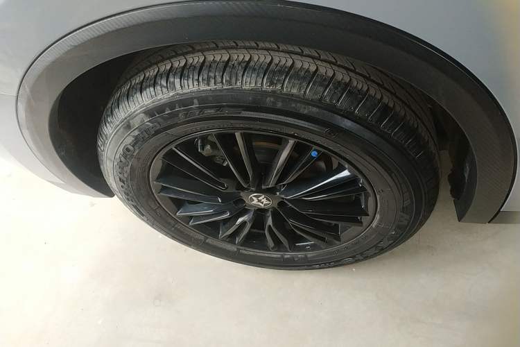 Used Venucia V 2021 260T Idol Edition Right Rear Wheel Hub