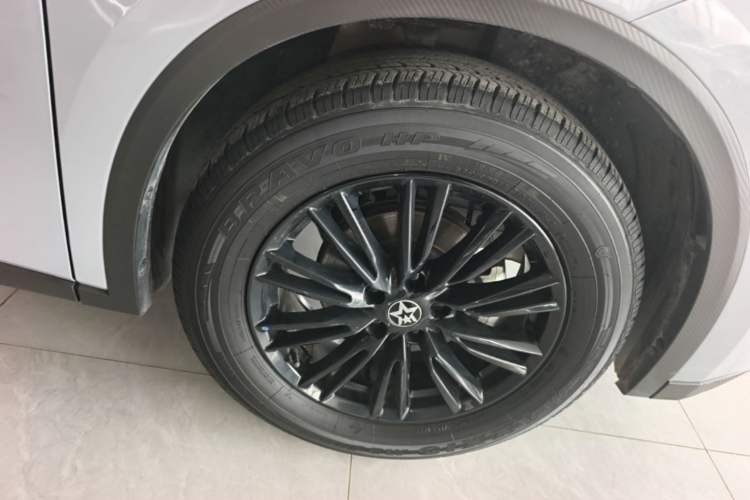 Used Venucia V 2021 260T Idol Edition Right Rear Wheel Hub