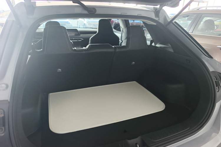 Used Venucia V 2021 260T Idol Edition Trunk