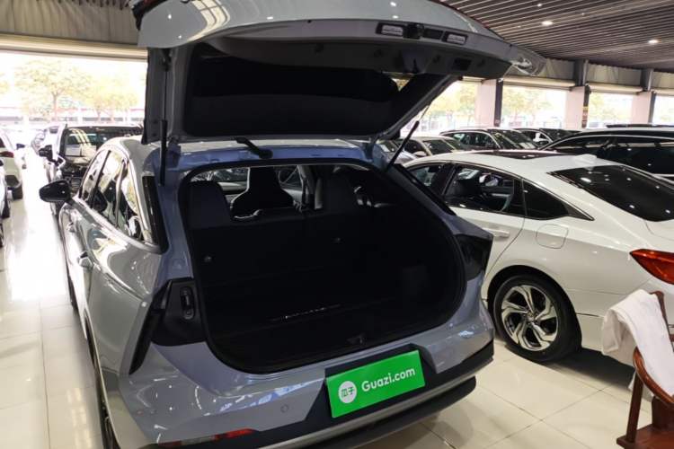 Used Venucia V 2021 260T Idol Edition Trunk