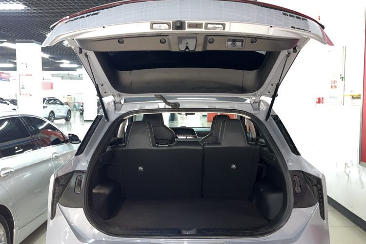 Used Venucia V 2021 260T Idol Edition Trunk
