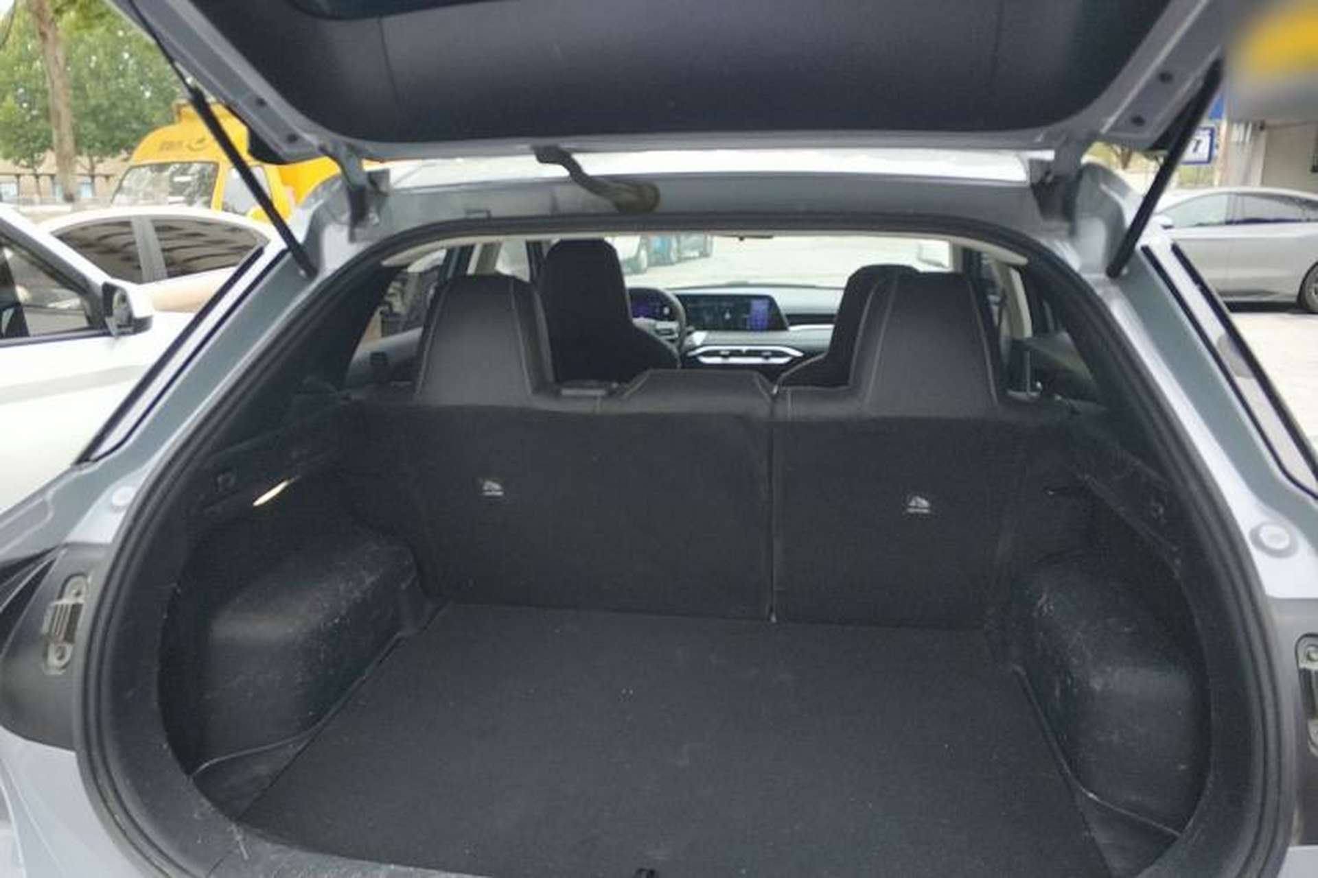 Used Venucia V 2021 260T Idol Edition Trunk