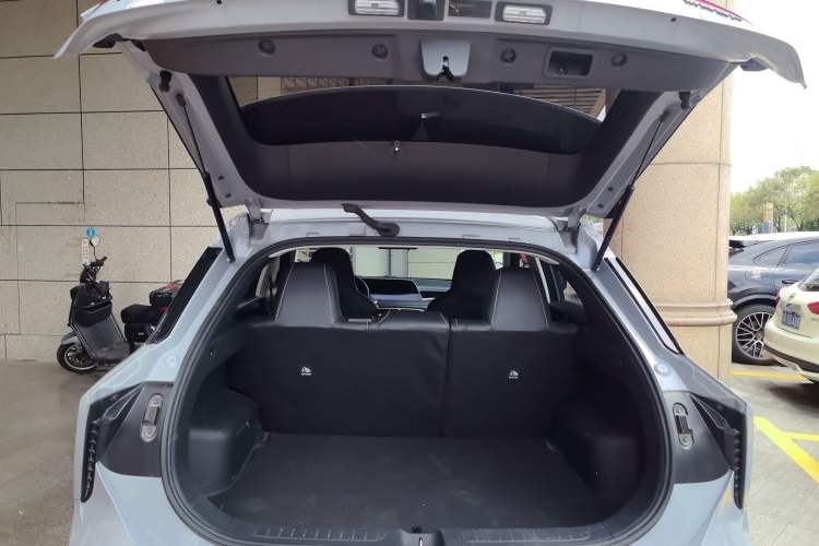 Used Venucia V 2021 260T Idol Edition Trunk