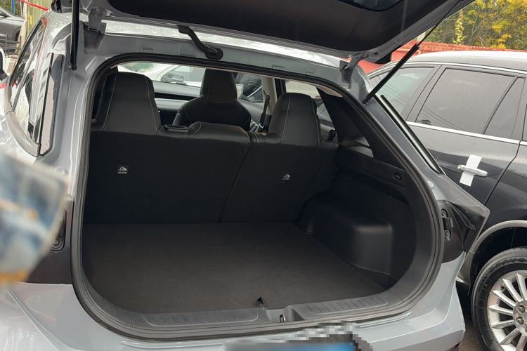 Used Venucia V 2021 260T Idol Edition Trunk