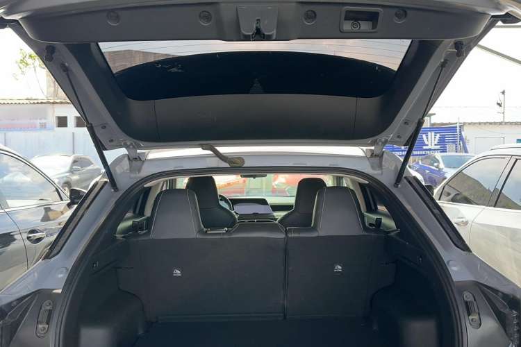 Used Venucia V 2021 260T Idol Edition Trunk