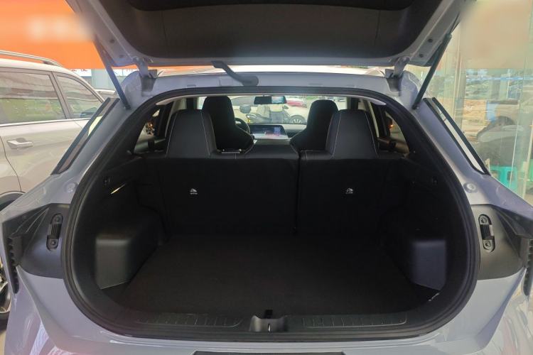 Used Venucia V 2021 260T Idol Edition Trunk