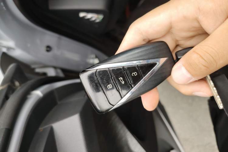 Used Venucia V 2021 260T Idol Edition Vehicle Key