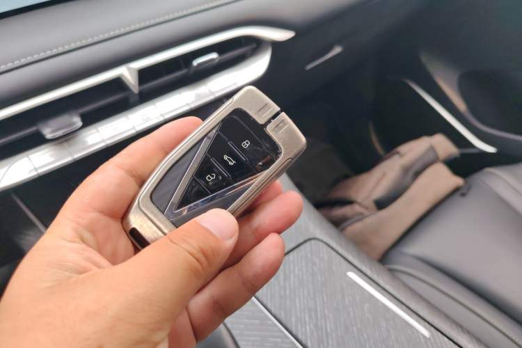 Used Venucia V 2021 260T Idol Edition Vehicle Key
