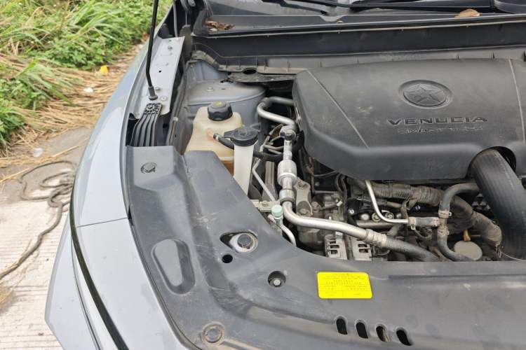Used Venucia V 2021 260T Idol Edition Engine Bay Right