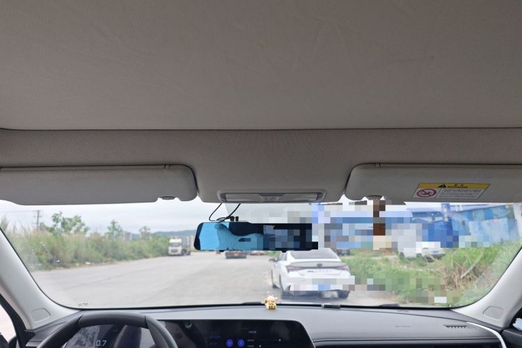 Used Venucia V 2021 260T Idol Edition Headliner