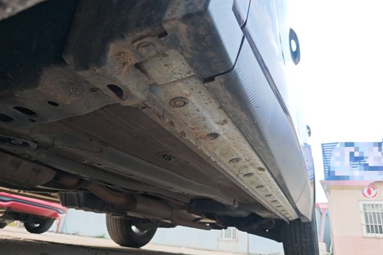 Used Venucia V 2021 260T Idol Edition Left Side Sill