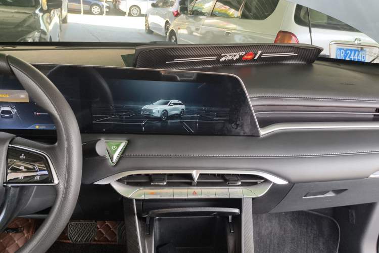 Used Venucia V 2021 260T Idol Edition Audio And AC Panel