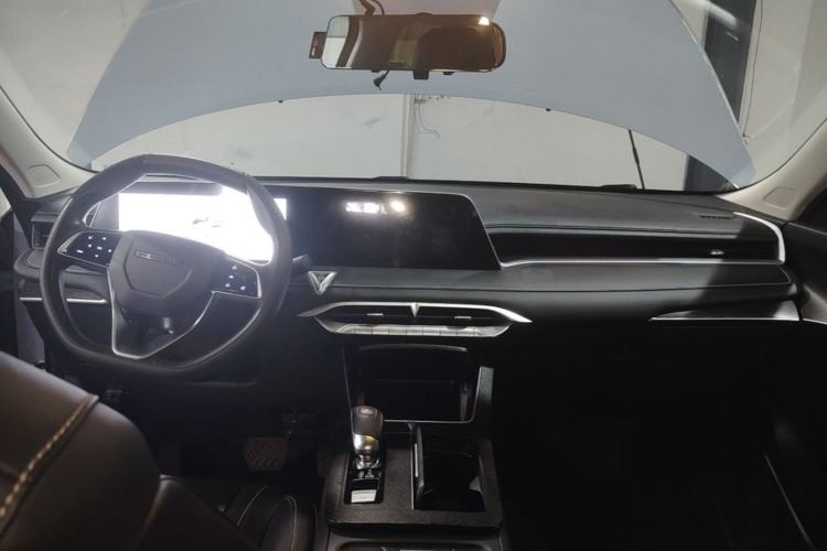 Used Venucia V 2021 260T Idol Edition Center Console