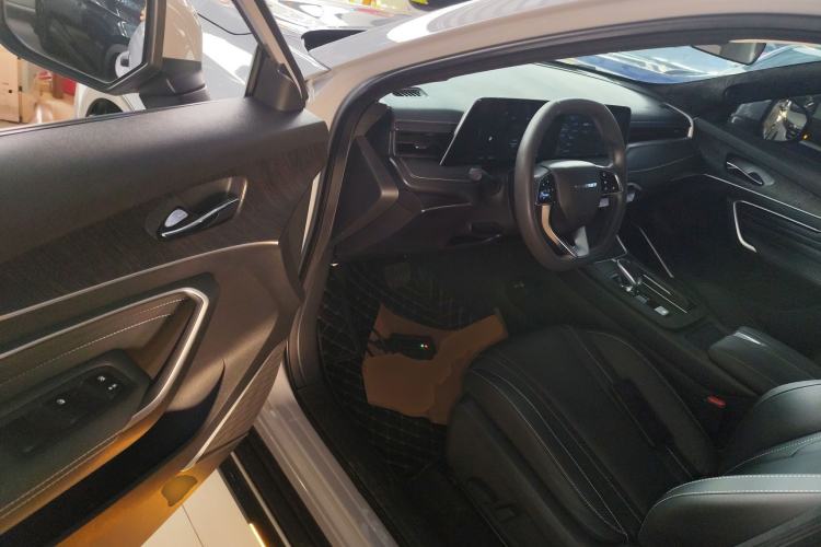 Used Venucia V 2021 260T Idol Edition Driver Seat
